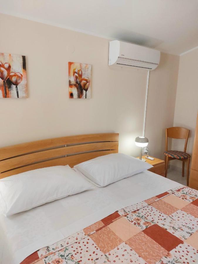 Apartment Kiwi Rabac Exterior photo